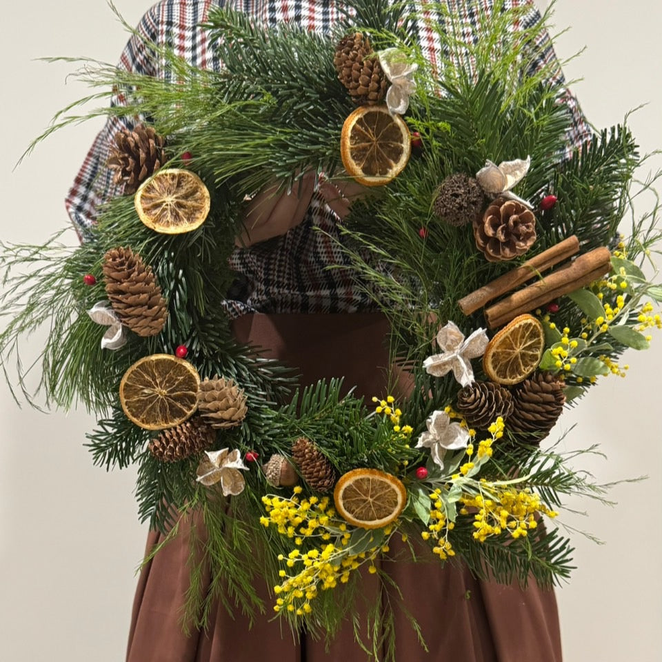 Hand-Making Christmas wreath Workshop with Festive Drinks & Dessert - FT Design Consultants