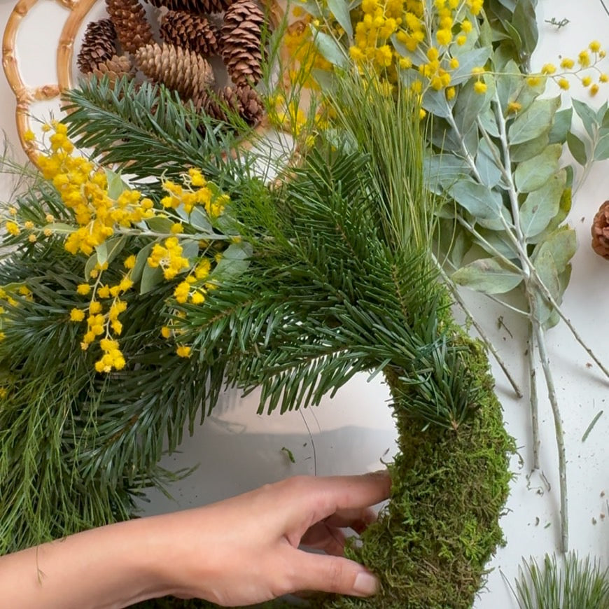 Hand-Making Christmas wreath Workshop with Festive Drinks & Dessert - FT Design Consultants